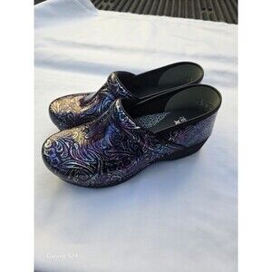 Dansko Professional XP 2.0 Clogs Engraved Flower Purple - Women Size 41